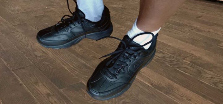 Showing off Fila Memory Workshift Shoes in black color