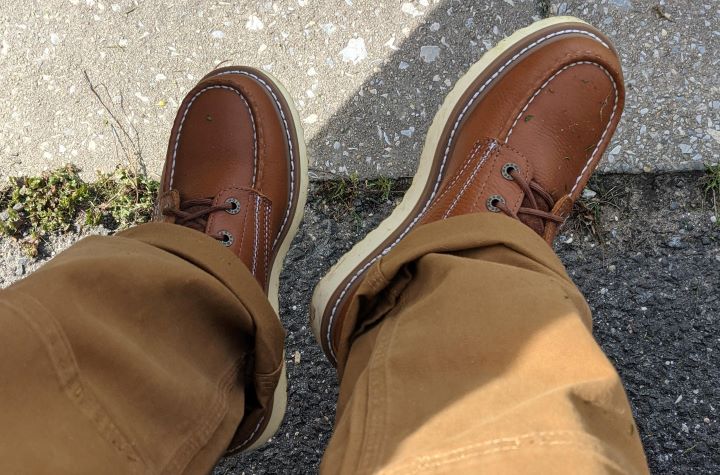 Using the leather moc toe work boots from Wolverine