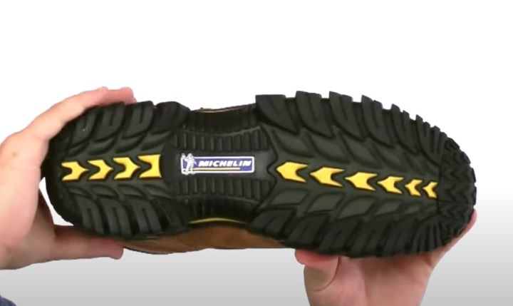 Reviewing how durable and efficient the outsole of the work boot for metatarsalgia