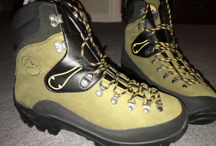 Having the flexible lineman work boots from La Sportiva