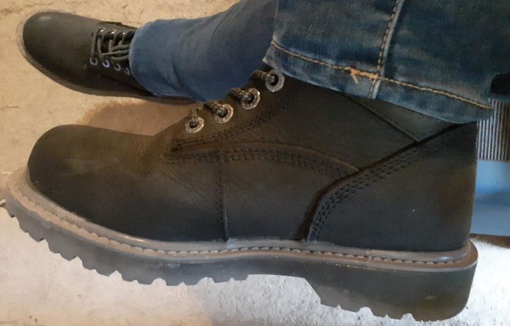 Best Work Boots for Carpenters - Work Boot Magazine