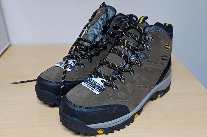 Having the high-quality work boots for sore feet from Skechers